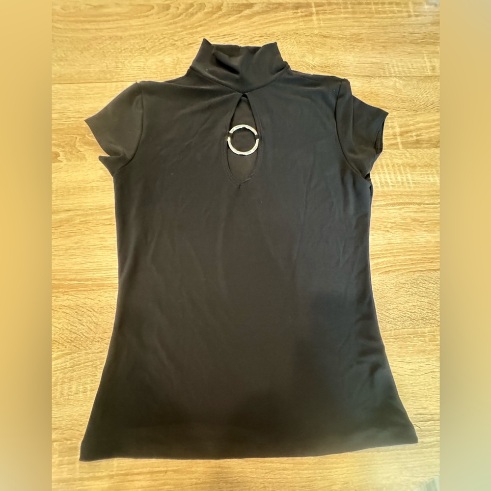 Susan Lawrence Black Short Sleeve Top with Ring Accent